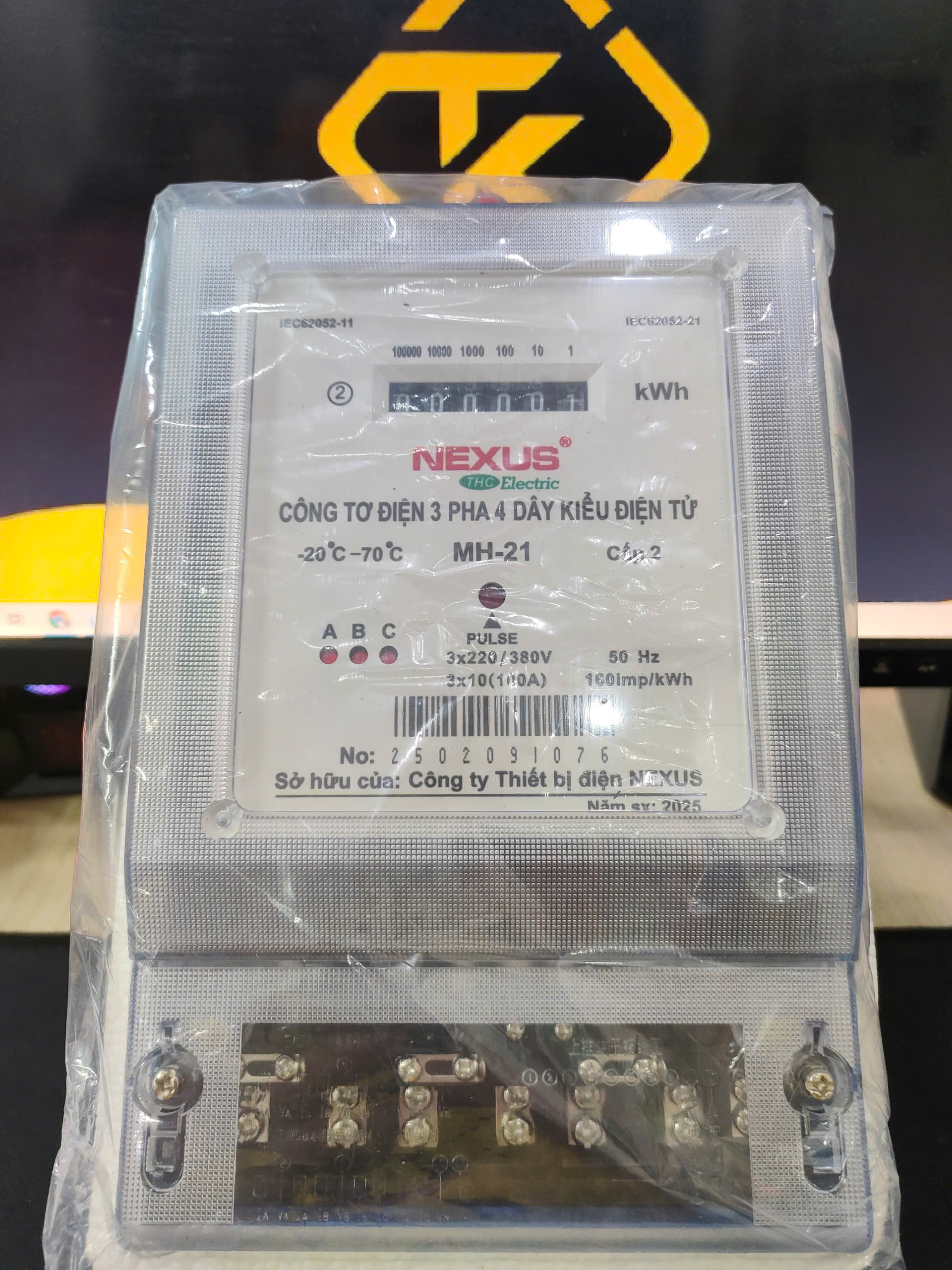 Công tơ điện tử và Cơ Điện Tử 3 pha trực tiếp (Đồng hồ điện tử 3 pha) Nexus 10(100)A -MH21